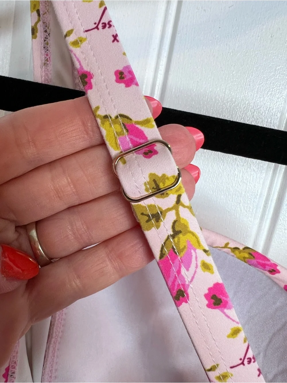 Betsey Johnson Pink Rose Buds‎ Floral Shirred One-Piece Swimsuit. Size Large.